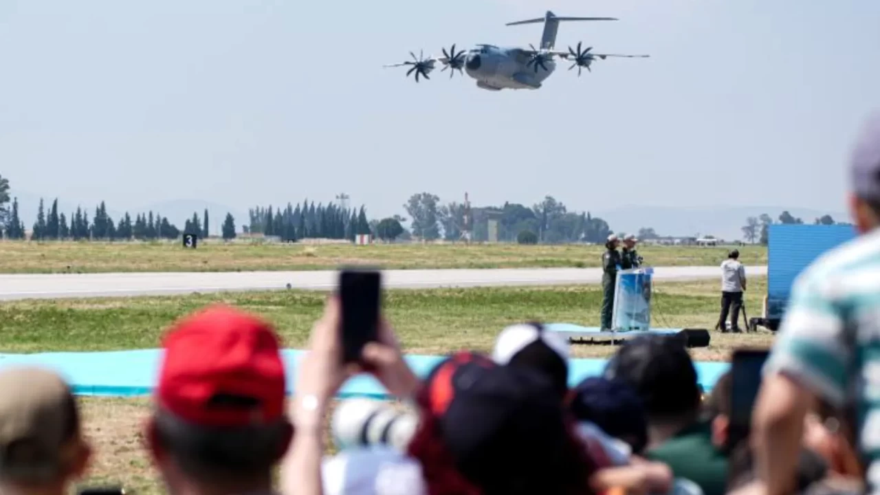 Türk Hava Kuvvetleri 115 yaşında: İzmir’de 'Gençlik ve Havacılık Festivali' coşkusu