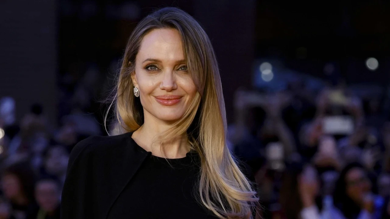 Angelina Jolie, ABD'yi terk ediyor