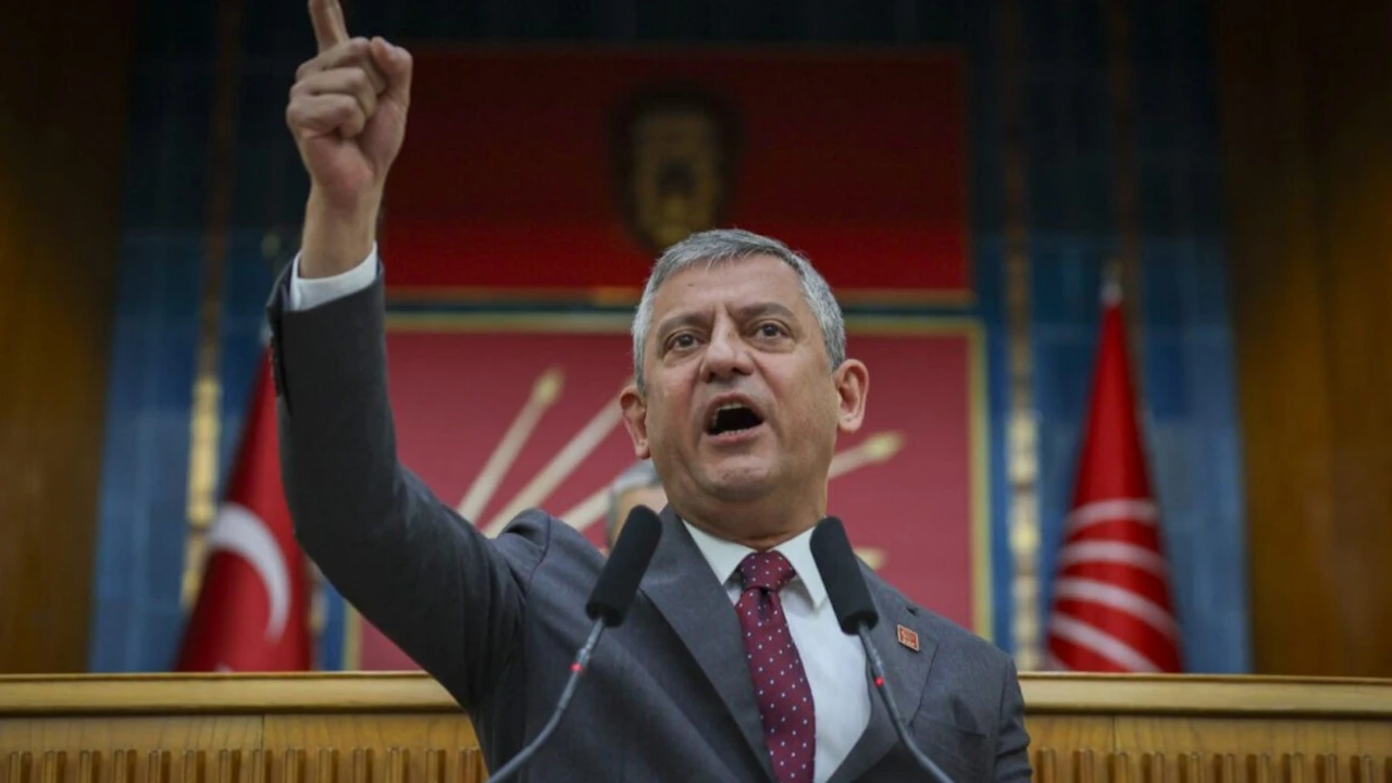 Özgür Özel’in Manisa ekibinden iki isim gözaltına alındı!