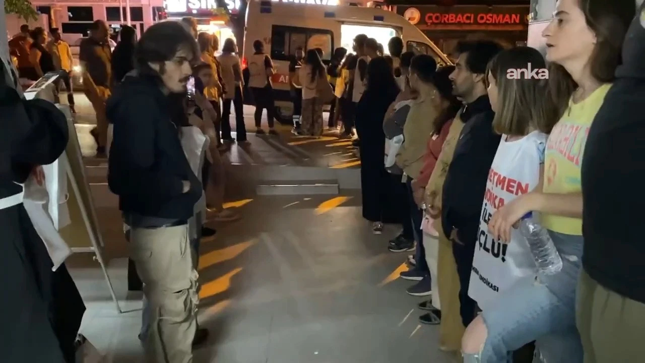 Açlık grevindeki iki öğretmen hastaneye kaldırıldı