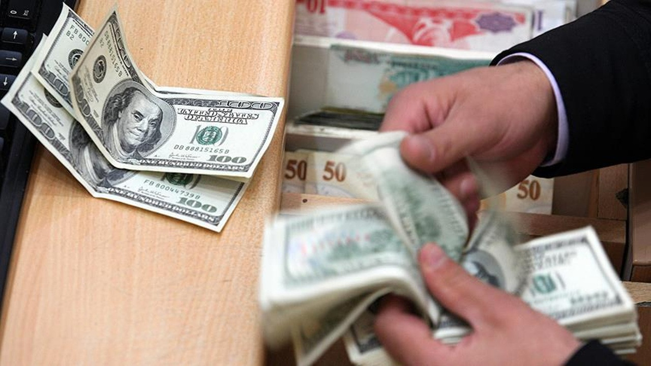 Dolar ve euro haftaya nasıl başladı?