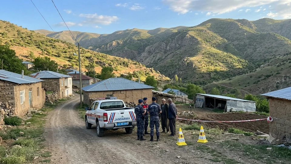 Kavga çıktı… Başına aldığı kürek darbesiyle hayatını kaybetti