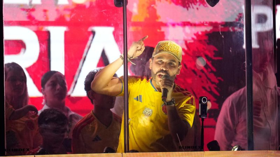 Kolombiya'da cumhurbaşkanı seçimini Espriella kazandı