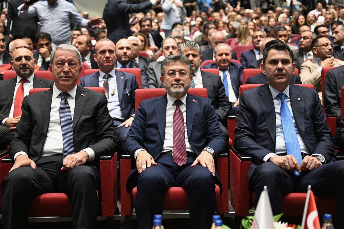 Tarım ve Orman Bakanı Yumaklı, Erciyes Zirvesi'nde konuştu Açıklaması