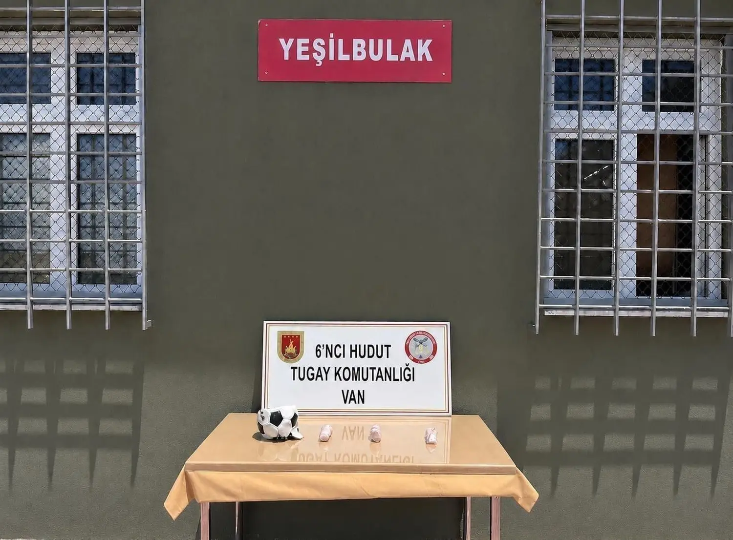 Van sınır hattında zehir tacirlerine operasyon