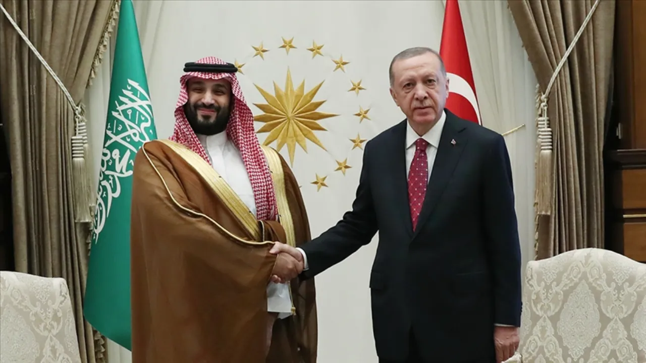 Türkiye ile Suudi Arabistan arasında vize muafiyeti! Sadece 2 grup yararlanacak