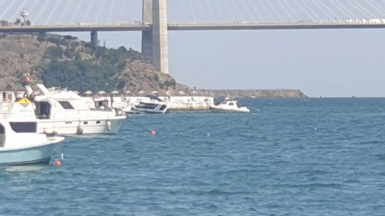 Sarıyer önlerinde su alan tekne kurtarıldı