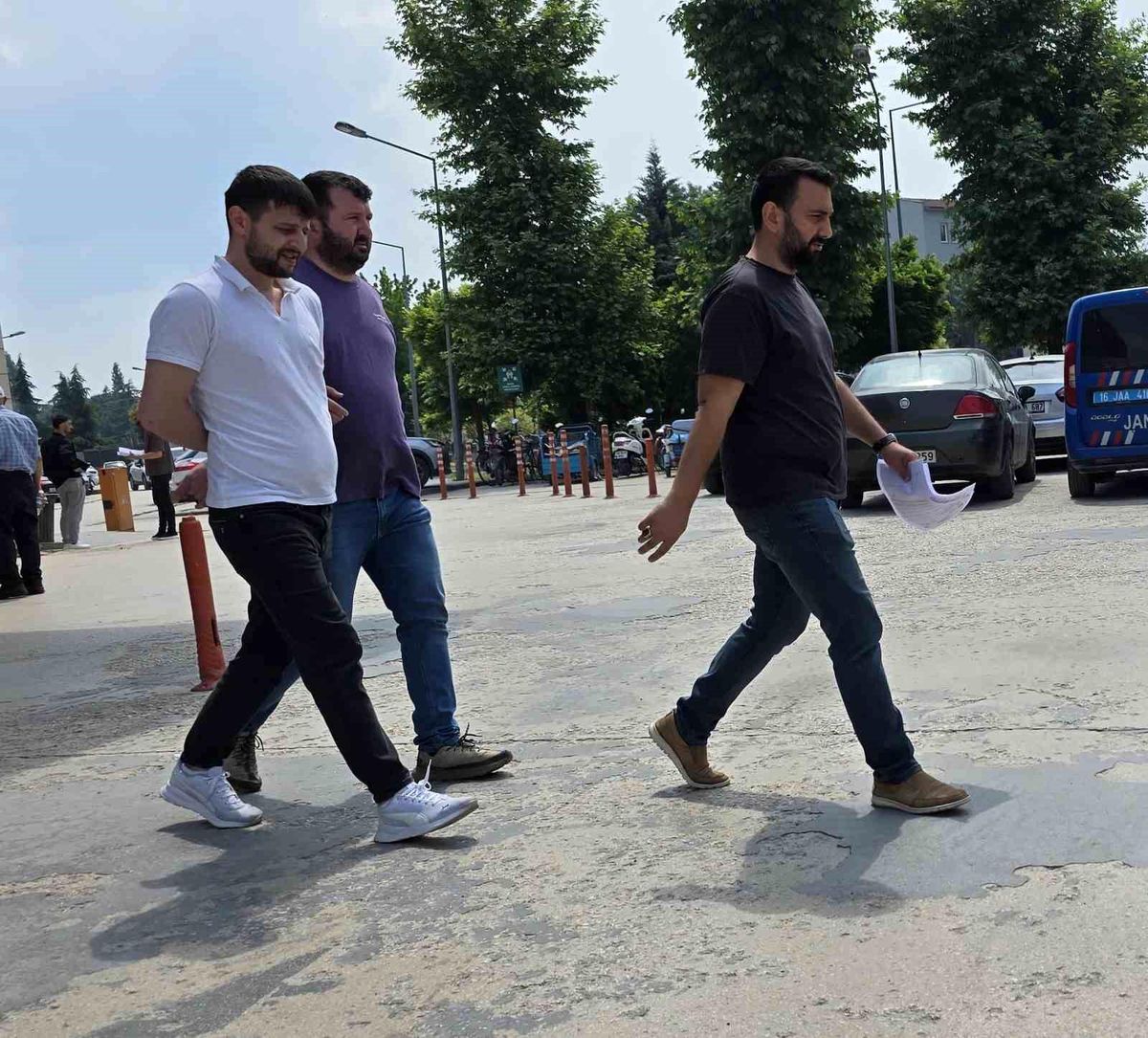 İnegöl'de 10 yıl hapis cezası bulunan şahıs kimlik kontrolünde yakalandı
