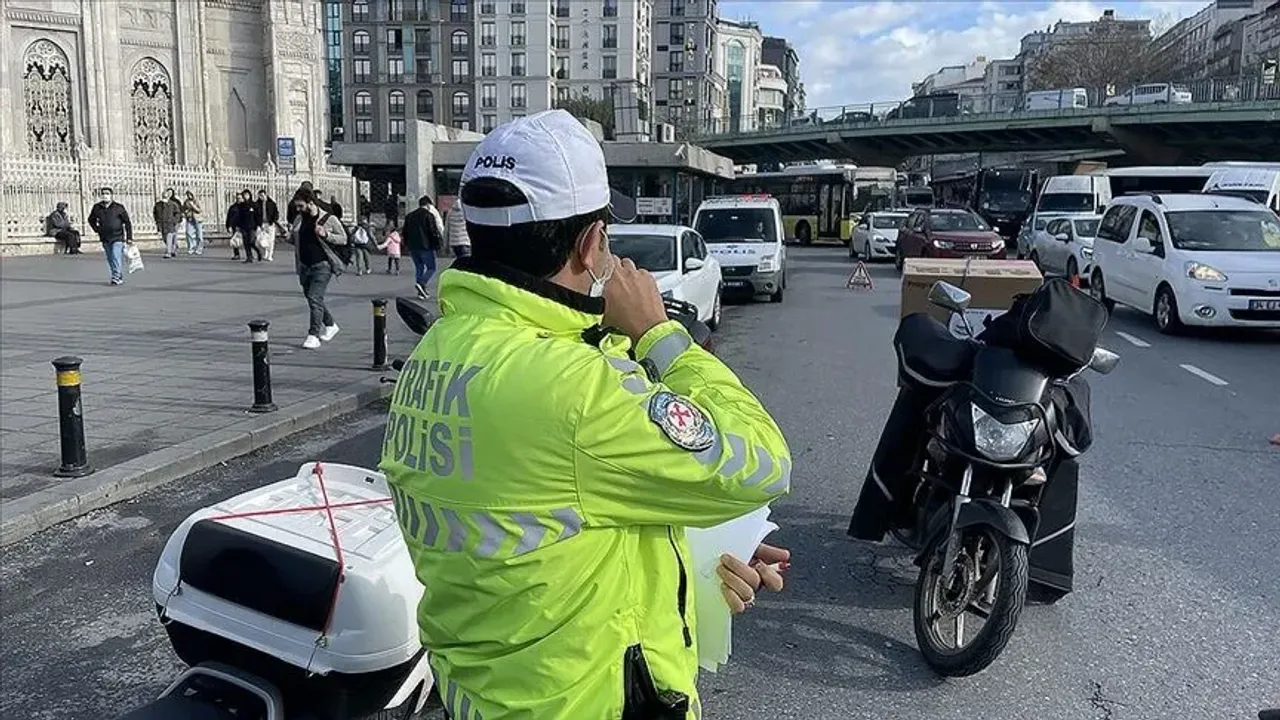 Motosikletliler için yeni dönem! Trafikte kurallar değişiyor