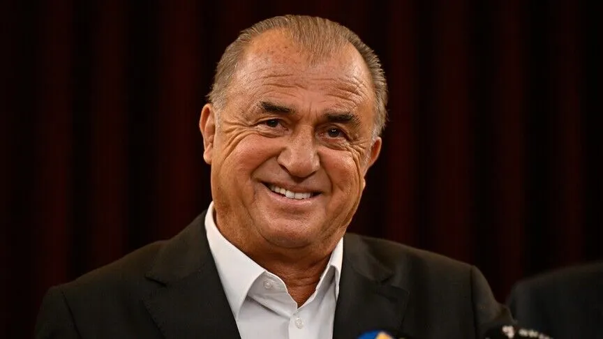 Galatasaray, efsanesi Fatih Terim'in ilk imzasının 52. yılı için mesaj yayımladı