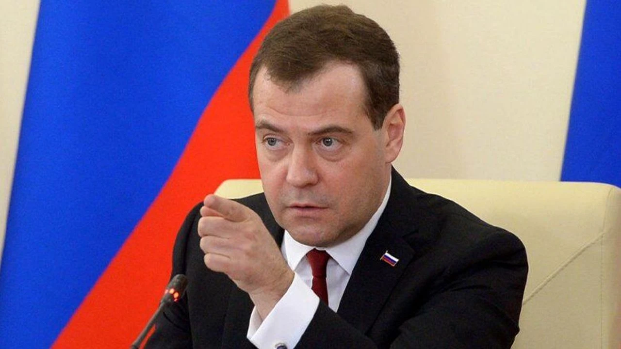 Medvedev'den Finlandiya'ya nükleer uyarı