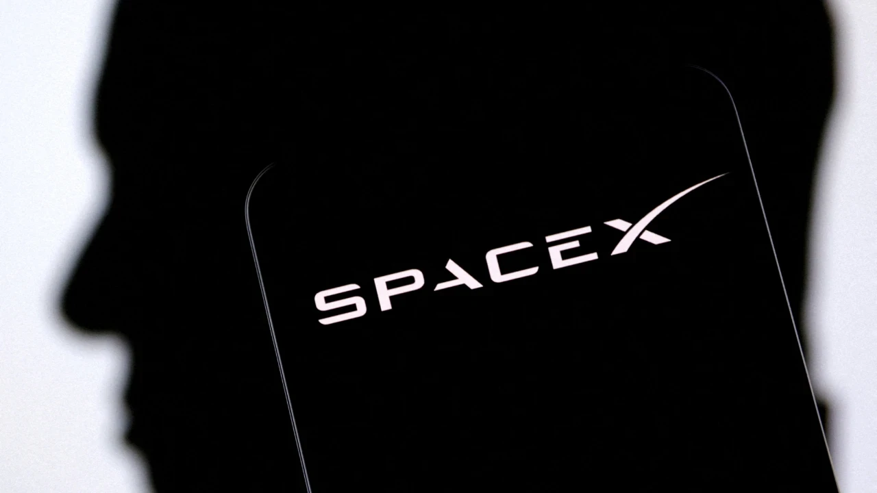 SpaceX'ten halka arz sonrası ilk hamle: Milyarlarca dolarlık satın almayı duyurdu
