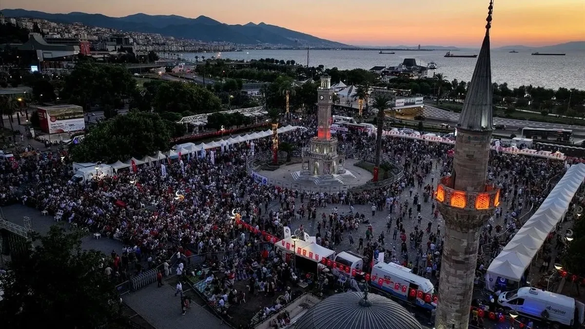 15 Temmuz, İzmir'de unutulmadı!
