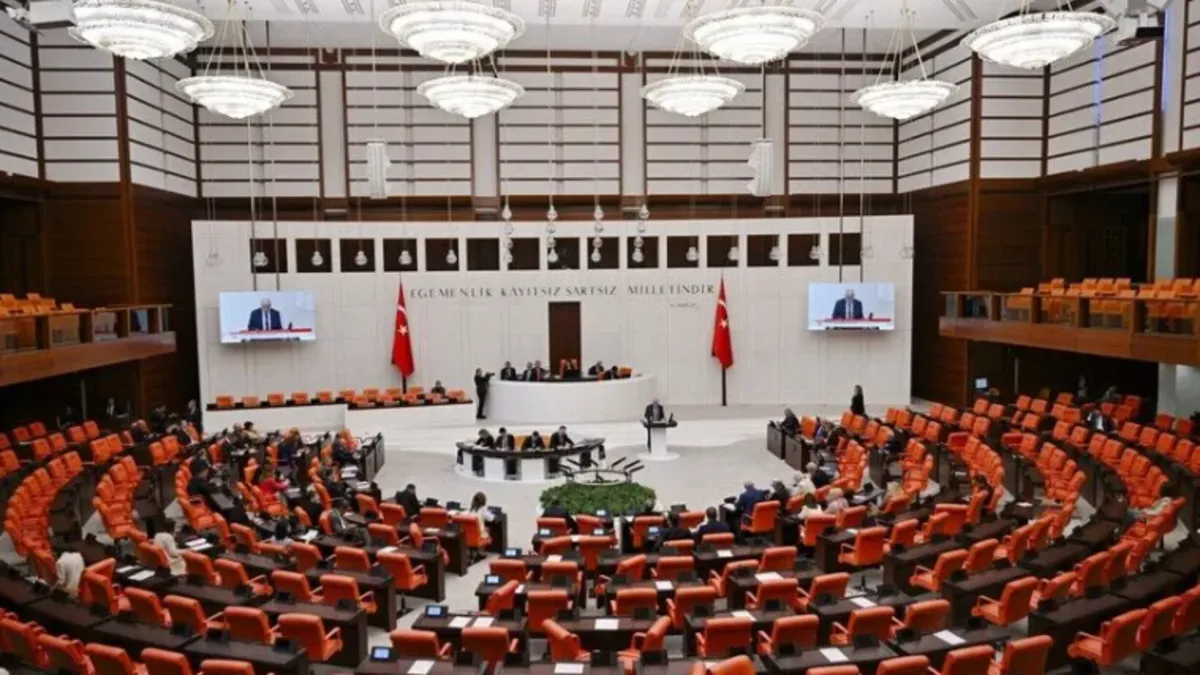 Milyonlarca vatandaşı yakından ilgilendiriyor: İşte 12. yargı paketinin detayları! Kredi kartı, faiz hesaplaması ve...