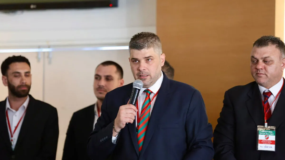 Karşıyaka'da yeni başkan Yiğit Tusder oldu!