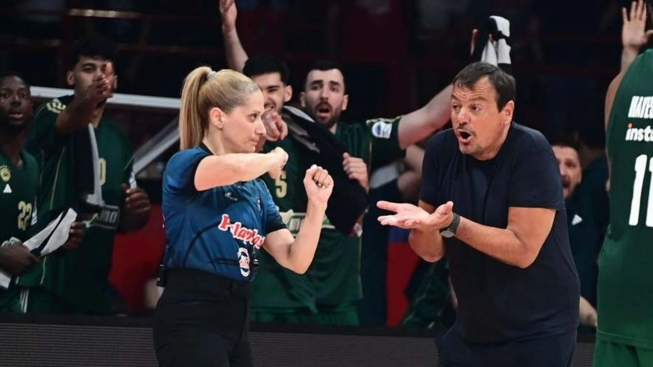 Ergin Ataman öfkeden deliye döndü: "Siz Yunanlıların da" dedi terk edip gitti
