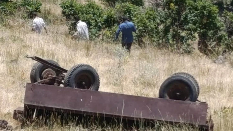 Muş'ta devrilen traktörün römorkundaki 1 kişi öldü, 23 kişi yaralandı