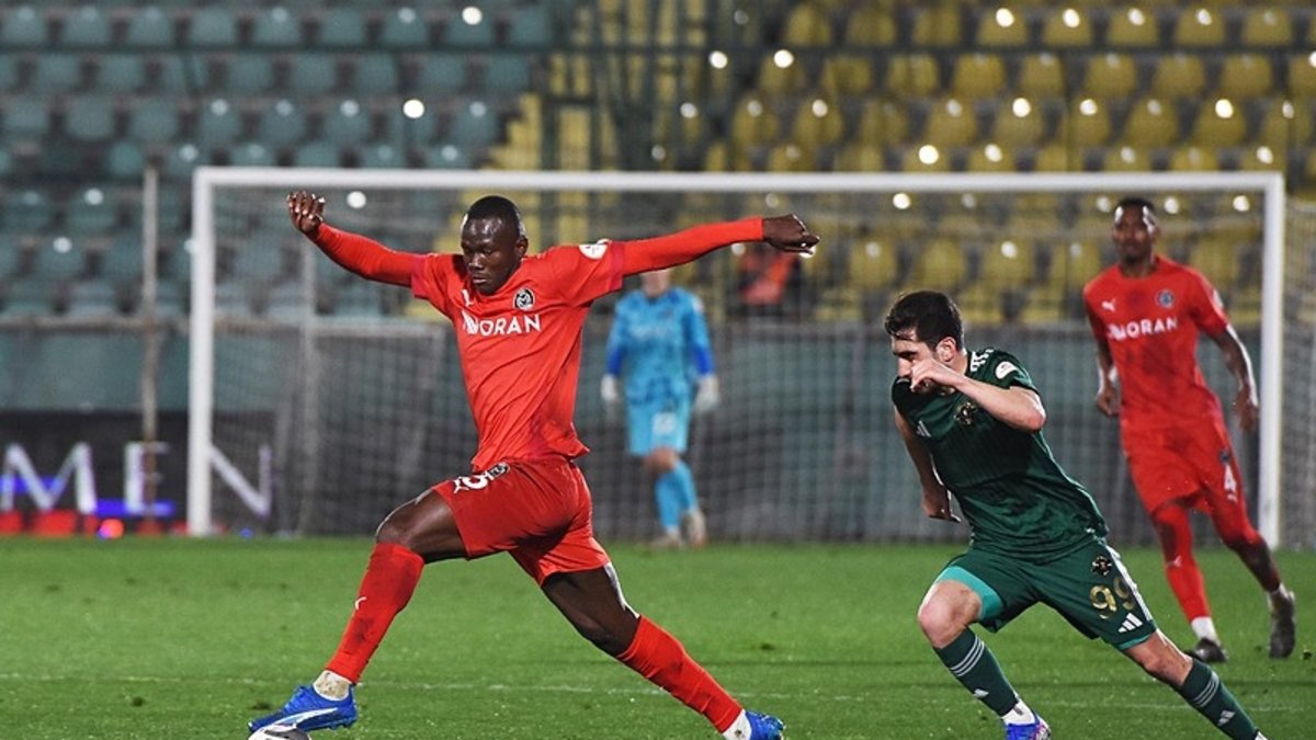Manisa FK'da ayrılık! Cissokho Batman Petrolspor'a gitti