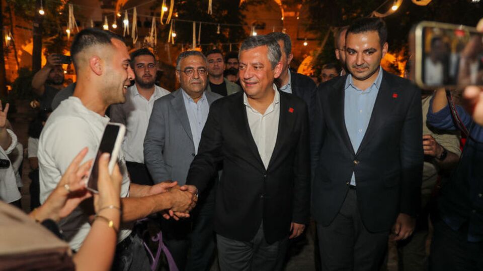 Özgür Özel, Diyarbakır'ı ziyaret etti